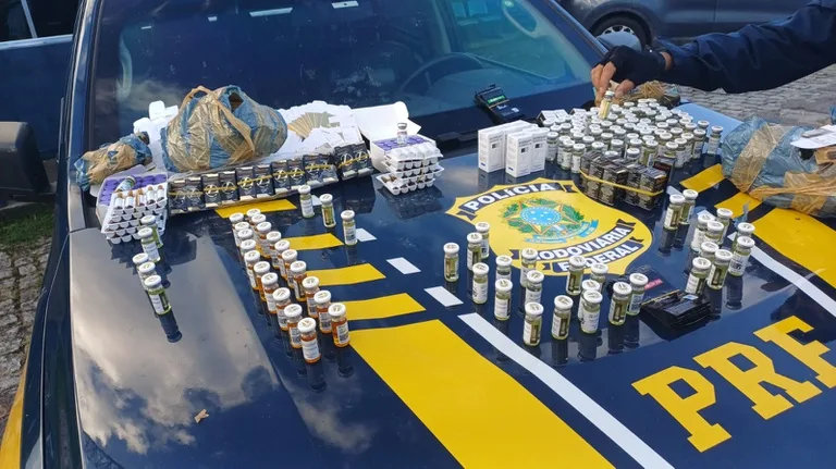 PRF apreende no Norte Fluminense centenas de anabolizantes sem nota fiscal