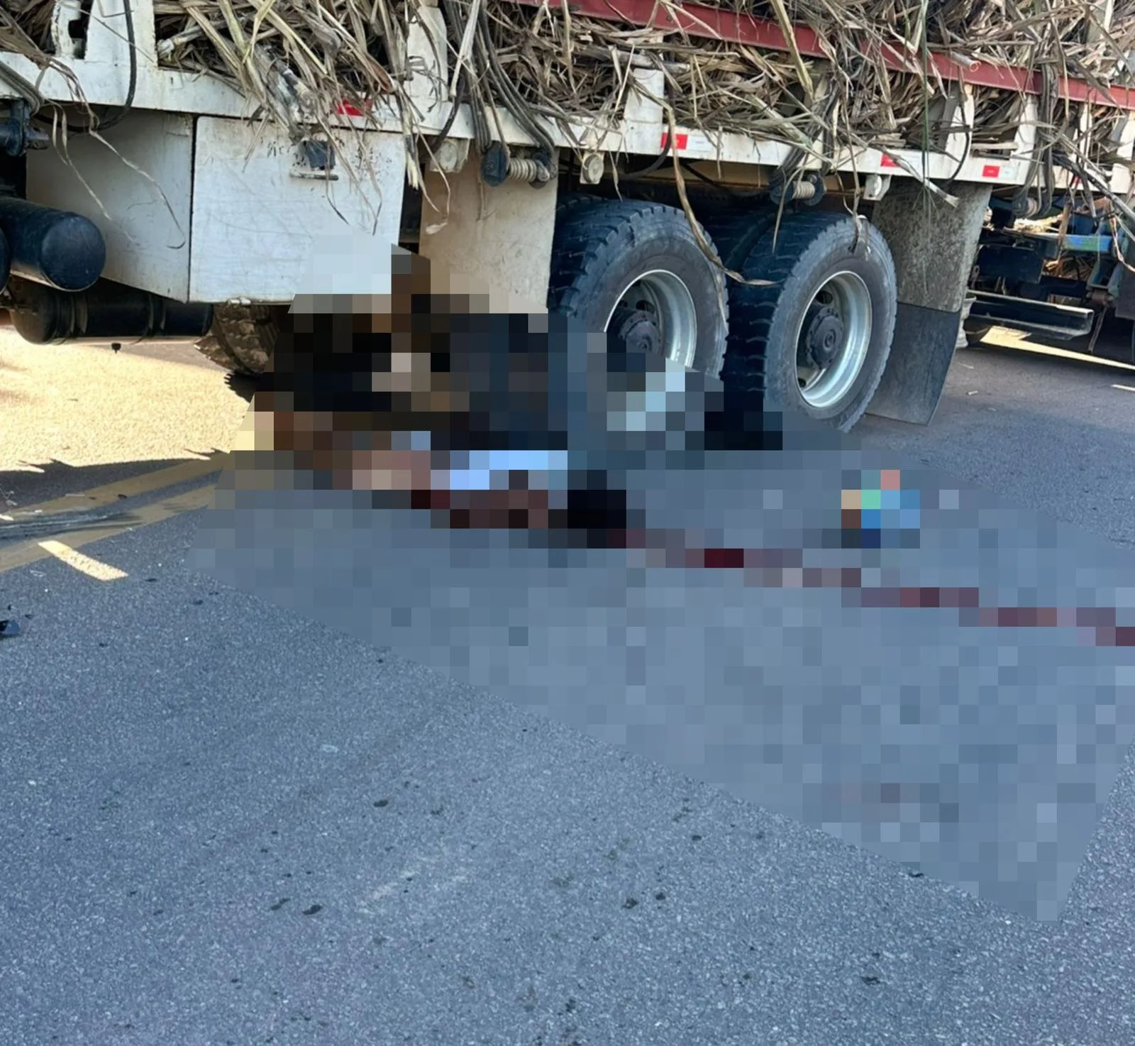 Motociclista morre em grave acidente com caminhão na RJ-224 em SFI